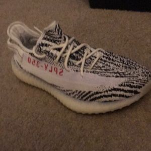 Yeezy boost 350 v2 zebras
